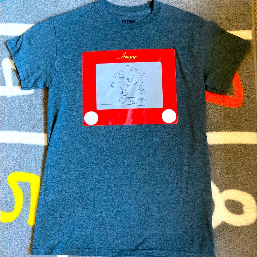 Amigrip brand board grip tee